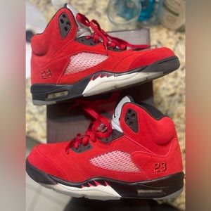 Jordan retro 5 raging bull size 11